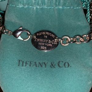 Tiffani and co necklace